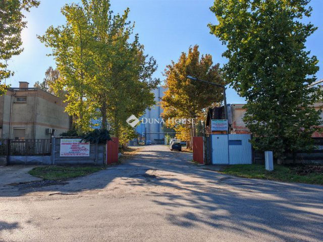 Eladó ipari ingatlan, Törökszentmiklóson 277 M Ft