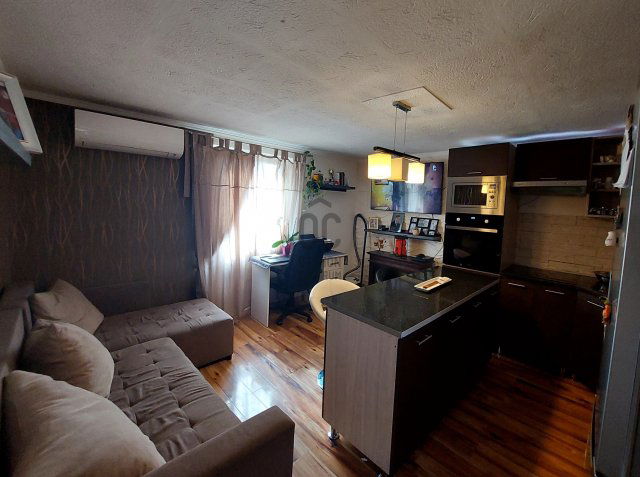Eladó családi ház, Mezőfalván 27.9 M Ft, 2 szobás