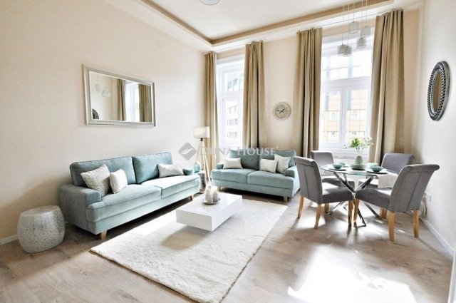 Eladó téglalakás, Budapesten, VII. kerületben 93.9 M Ft