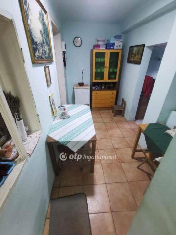 Eladó családi ház, Baján 16.8 M Ft, 2 szobás