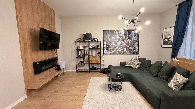 Eladó téglalakás, Budapesten, VI. kerületben 108 M Ft, 2 szobás