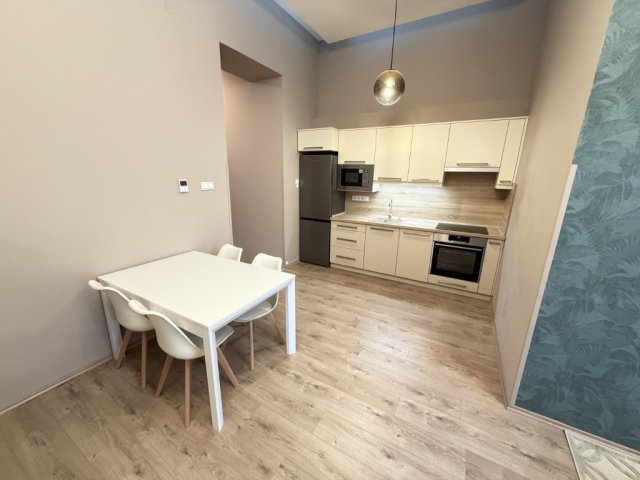 Kiadó téglalakás, albérlet, Kaposváron, Bajcsy-Zsilinszky utcában