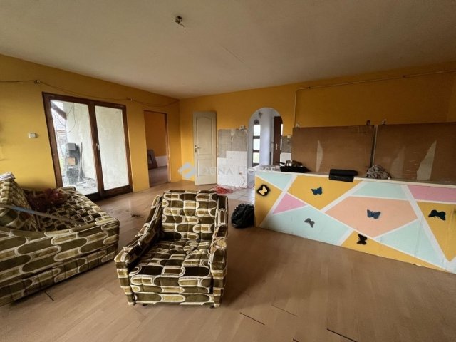 Eladó családi ház, Pilisen 48 M Ft, 6 szobás