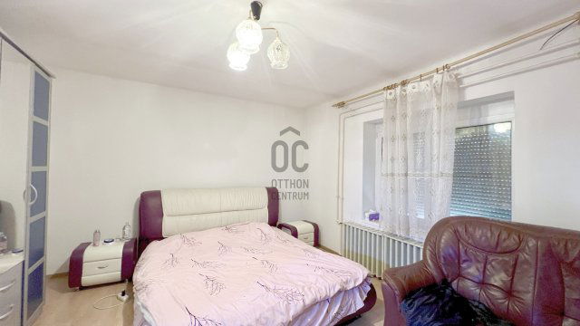 Eladó családi ház, Szekszárdon 35 M Ft, 3 szobás