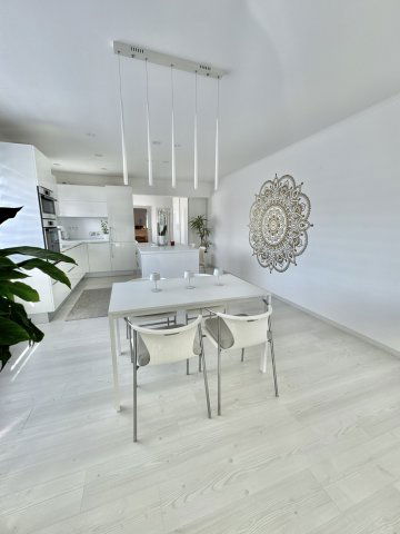 Eladó téglalakás, Dunaharasztin 159.888 M Ft, 4+1 szobás