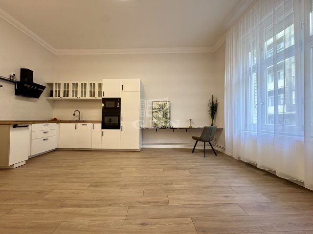 Eladó téglalakás, Budapesten, VIII. kerületben 75 M Ft