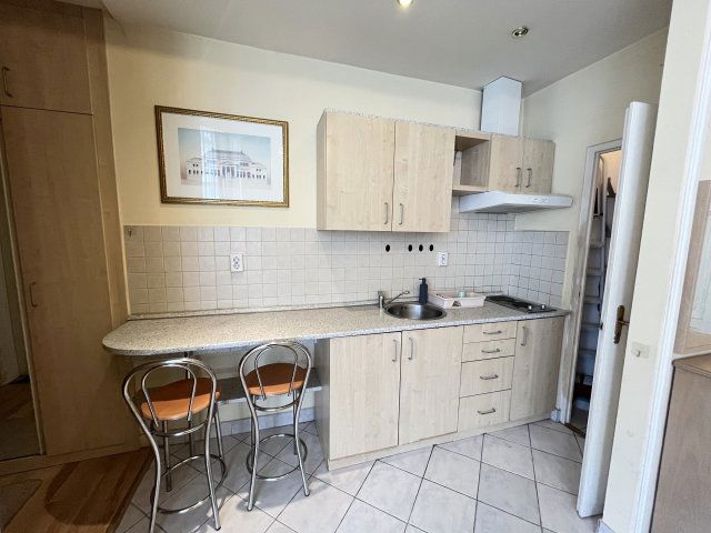 Kiadó téglalakás, albérlet, Budapesten, V. kerületben, 1 szobás