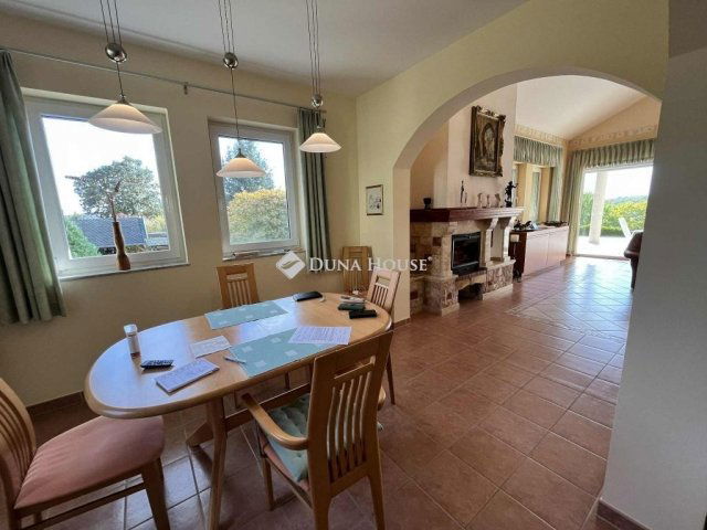 Eladó családi ház, Szálkán 159.9 M Ft, 3 szobás