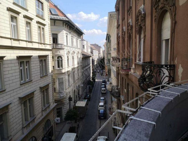 Kiadó téglalakás, albérlet, V. kerületben, Irányi utcában