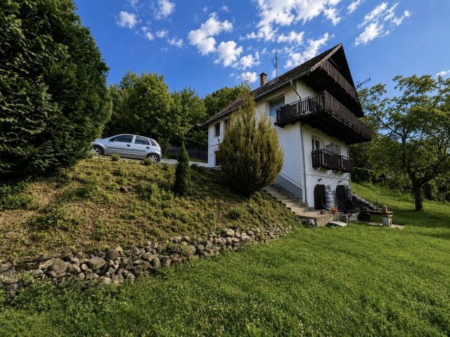 Eladó családi ház, Visegrádon 129.9 M Ft, 5+1 szobás
