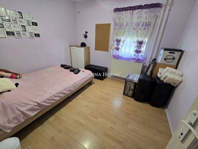 Eladó családi ház, Görcsönyben 79.9 M Ft, 3+2 szobás