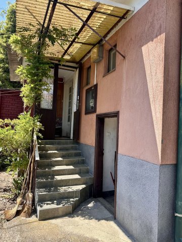 Eladó ikerház, Hévízen 44 M Ft, 5 szobás / költözzbe.hu