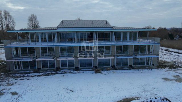 Eladó téglalakás, Balatonmáriafürdőn 62.772 M Ft, 1+1 szobás