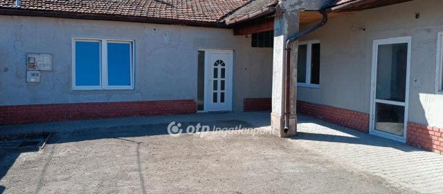 Eladó családi ház, Nagykőrösön 46.49 M Ft, 4 szobás