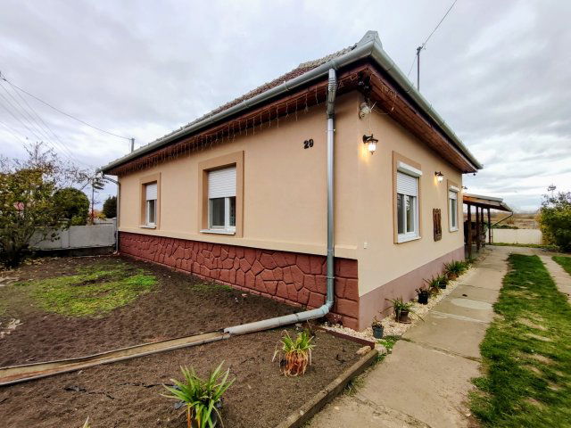 Eladó családi ház, Ópályin 28.5 M Ft, 4 szobás