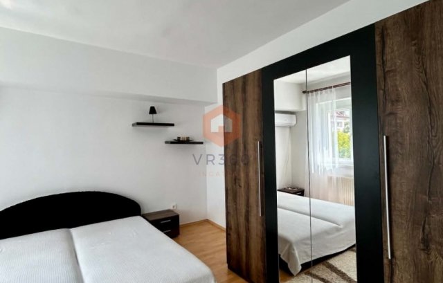 Kiadó téglalakás, albérlet, Pécsett 160 E Ft / hó, 1 szobás