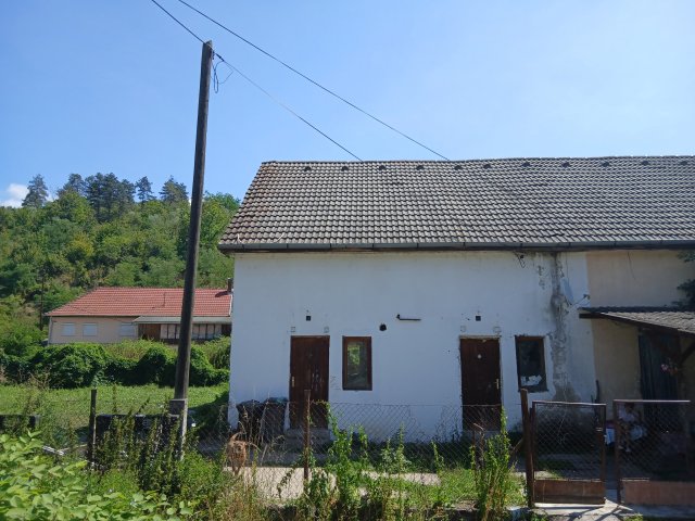 Eladó ikerház, Salgótarjánban 4.8 M Ft, 1+1 szobás