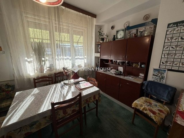 Eladó téglalakás, Kecskeméten 59.99 M Ft, 3 szobás