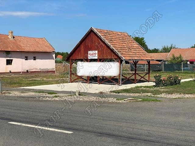 Eladó telek, Pitvaroson 2.5 M Ft / költözzbe.hu