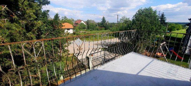 Eladó nyaraló, Sukorón 49 M Ft, 5 szobás / költözzbe.hu