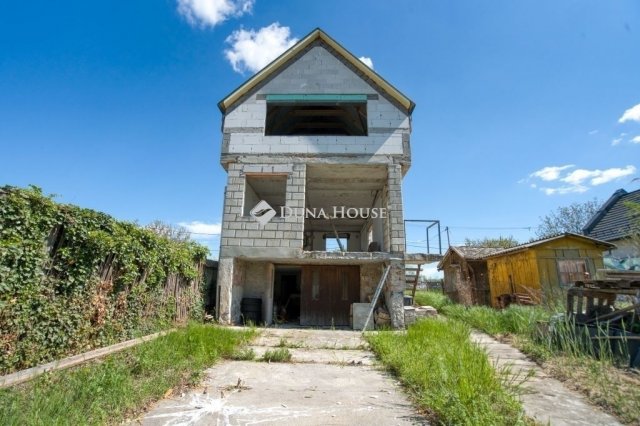 Eladó nyaraló, Dunavarsányban 85 M Ft, 3 szobás