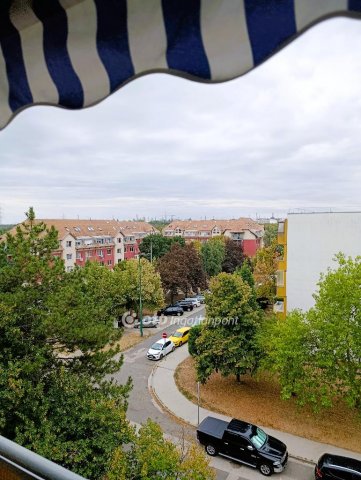 Eladó panellakás, Százhalombattán 61.5 M Ft, 2+1 szobás