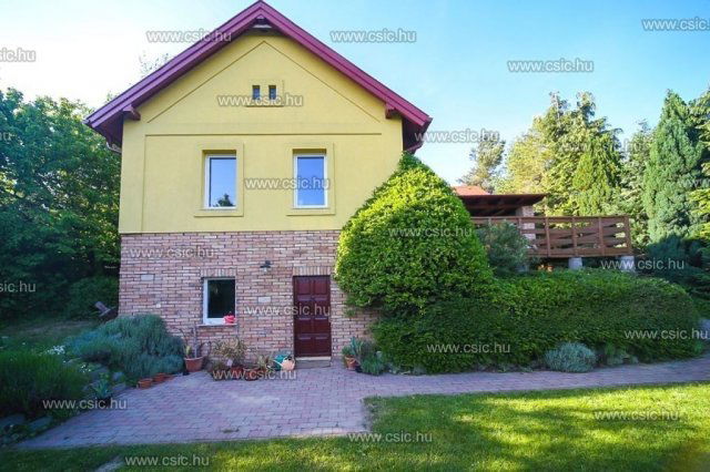 Eladó családi ház, Nagykovácsiban 195 M Ft, 4 szobás