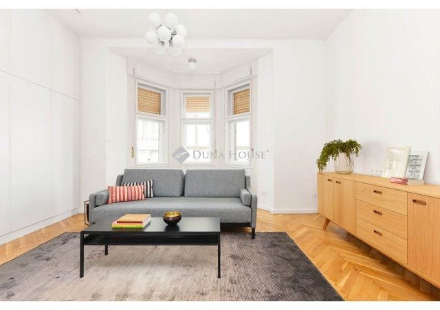 Eladó téglalakás, Budapesten, V. kerületben 140.65 M Ft