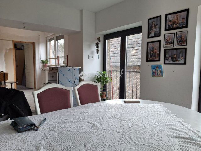 Eladó családi ház, Sárisápon, Május 1. soron 69.5 M Ft