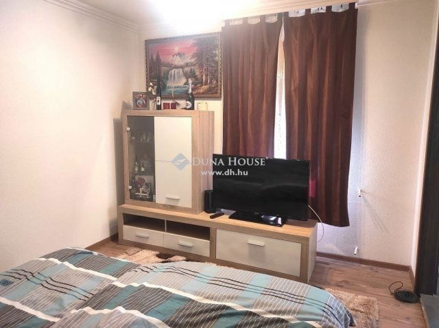 Eladó családi ház, Mogyoródon 170 M Ft, 5 szobás