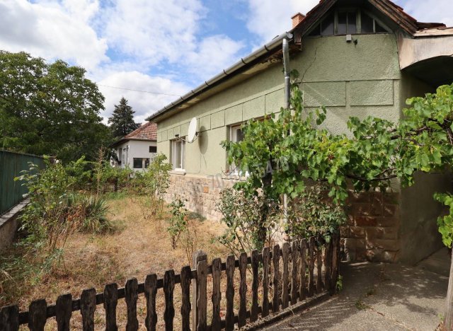 Eladó családi ház, Diósjenőn 39.9 M Ft, 3 szobás