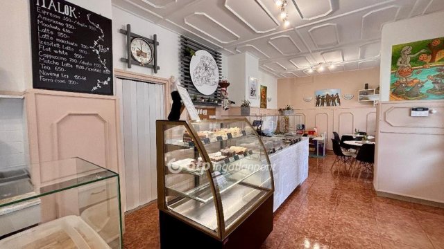 Eladó üzlethelyiség, Dunaújvárosban 47.5 M Ft