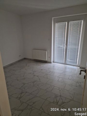 Kiadó téglalakás, albérlet, Szegeden, Katona József utcában