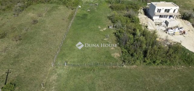 Eladó telek, Balatonfűzfőn 68 M Ft / költözzbe.hu