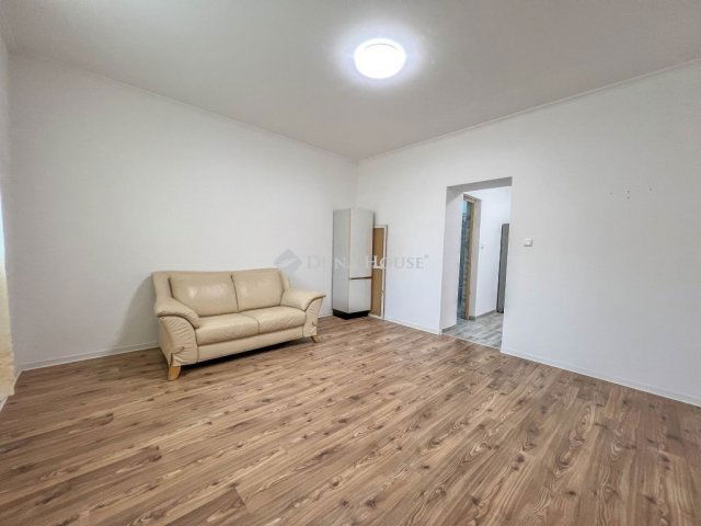 Eladó téglalakás, Budapesten, XX. kerületben 44.9 M Ft, 2 szobás