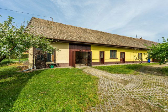 Eladó családi ház, Szigetújfalun 39.9 M Ft, 2 szobás