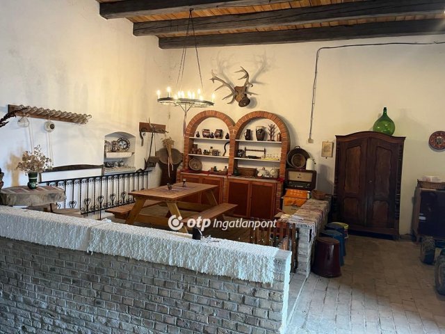 Eladó mezogazdasagi ingatlan, Szekszárdon 25 M Ft, 1 szobás