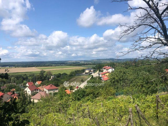 Eladó telek, Ajkán 23 M Ft / költözzbe.hu