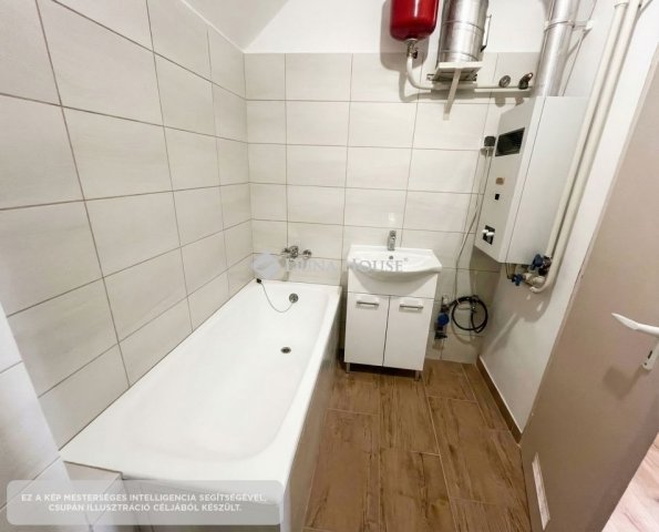 Eladó téglalakás, Kecskeméten 45.5 M Ft, 2 szobás