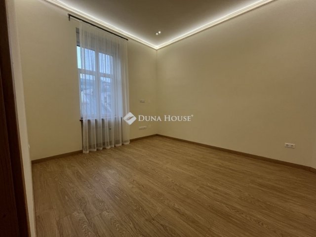 Eladó téglalakás, Budapesten, II. kerületben 189.5 M Ft