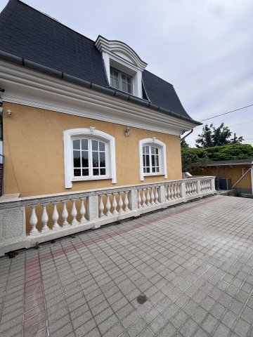 Eladó családi ház, Budapesten, XX. kerületben, Aradi utcában