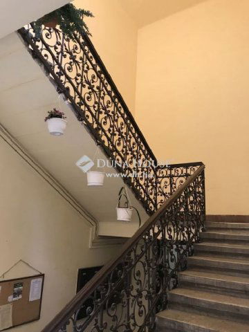 Eladó téglalakás, Budapesten, VIII. kerületben 58 M Ft, 2 szobás