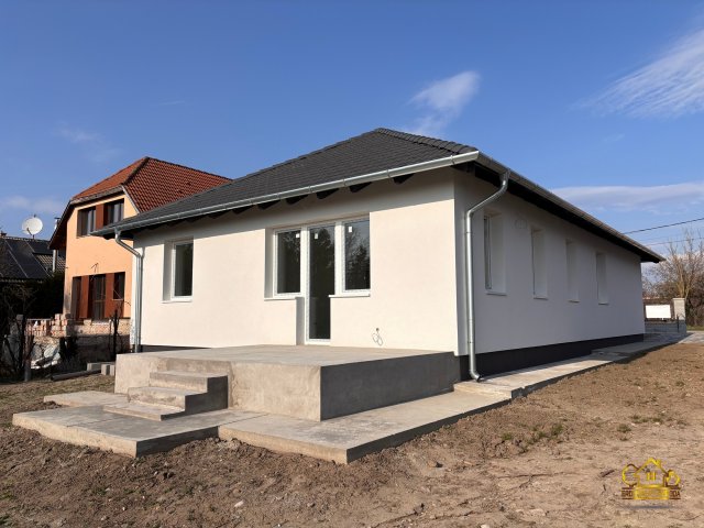 Eladó családi ház, Dunavarsányban 125 M Ft, 5 szobás