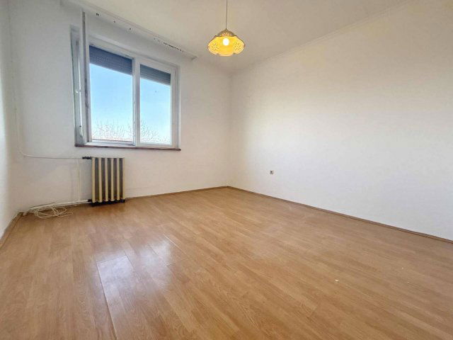 Eladó téglalakás, Pécsett 42.9 M Ft, 2+1 szobás