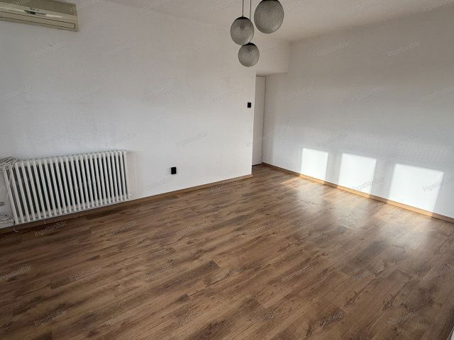 Eladó panellakás, Debrecenben 76 M Ft, 2+2 szobás