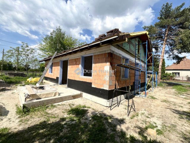 Eladó családi ház, Szigethalmon 89 M Ft, 4 szobás