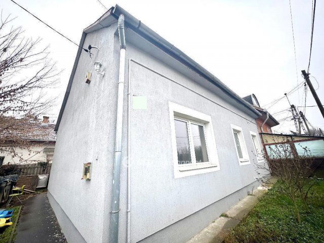 Eladó családi ház, Budapesten, XVI. kerületben 68.9 M Ft