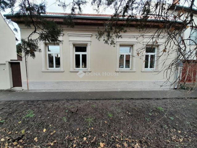 Eladó családi ház, Békéscsabán, Dr. Becsey Oszkár utcában