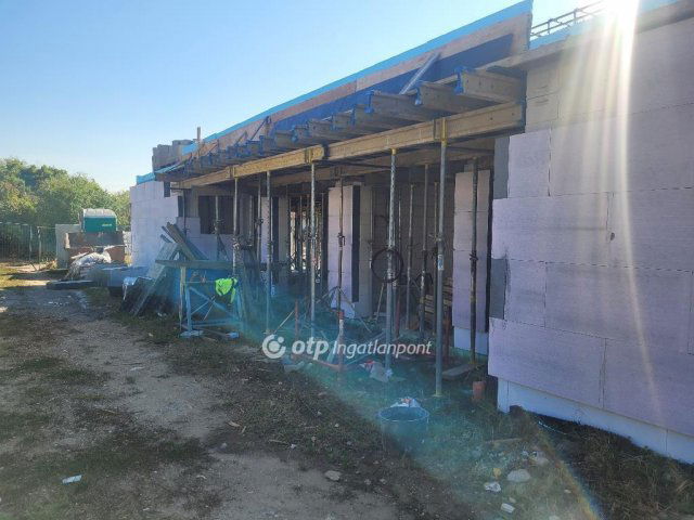 Eladó ikerház, Diósdon 133.2 M Ft, 4 szobás