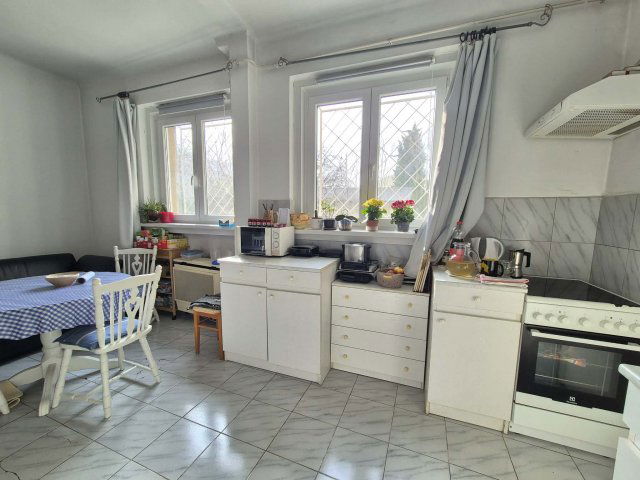 Eladó téglalakás, Pécsett, József Attila utcában 68 M Ft